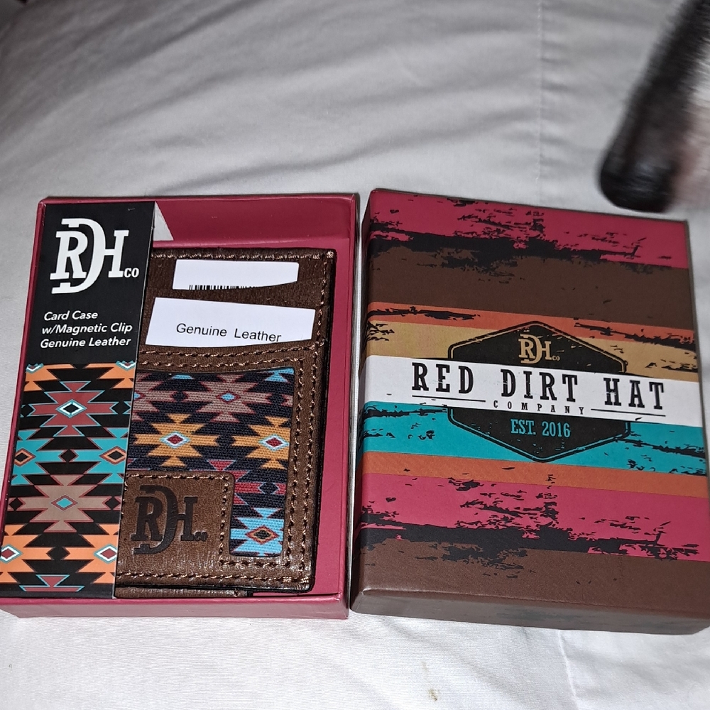 Red Dirt Hat Company Leather Card Case With Magnetic Clip